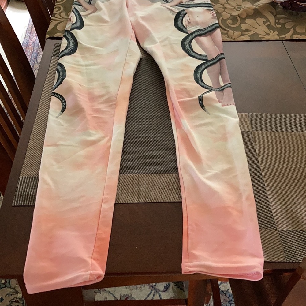 Very flattering, no camel toe.